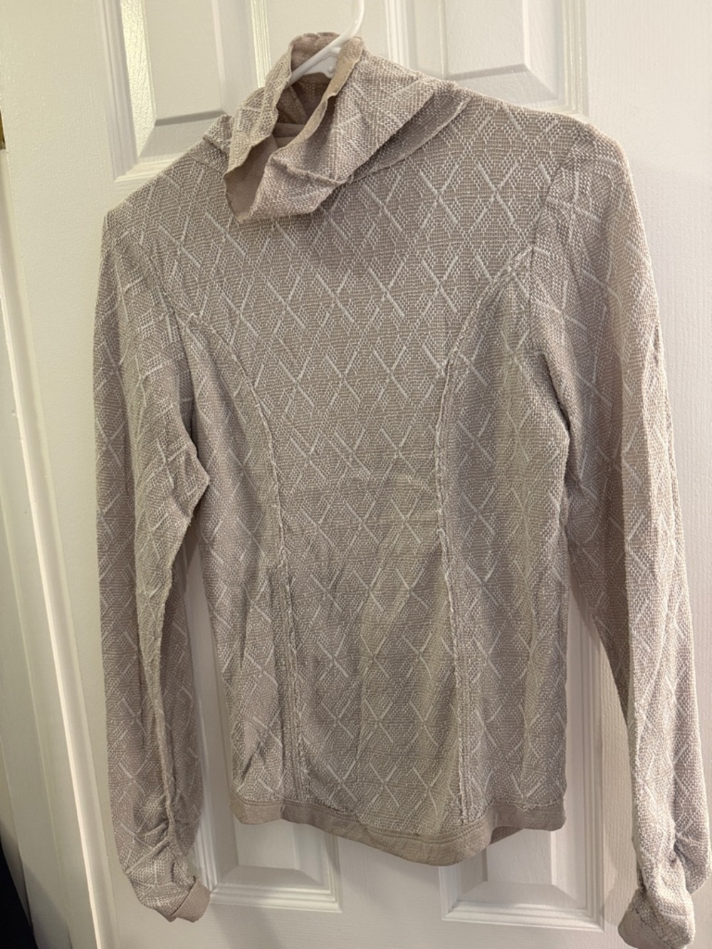 gimmicks by BKE Light Cream Textured Turtleneck Sweater